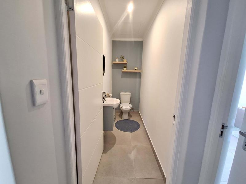 3 Bedroom Property for Sale in Hartenbos Heuwels Western Cape
